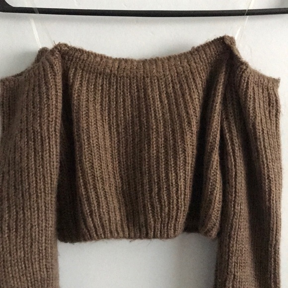 Forever 21 cropped sweater - Picture 2 of 4